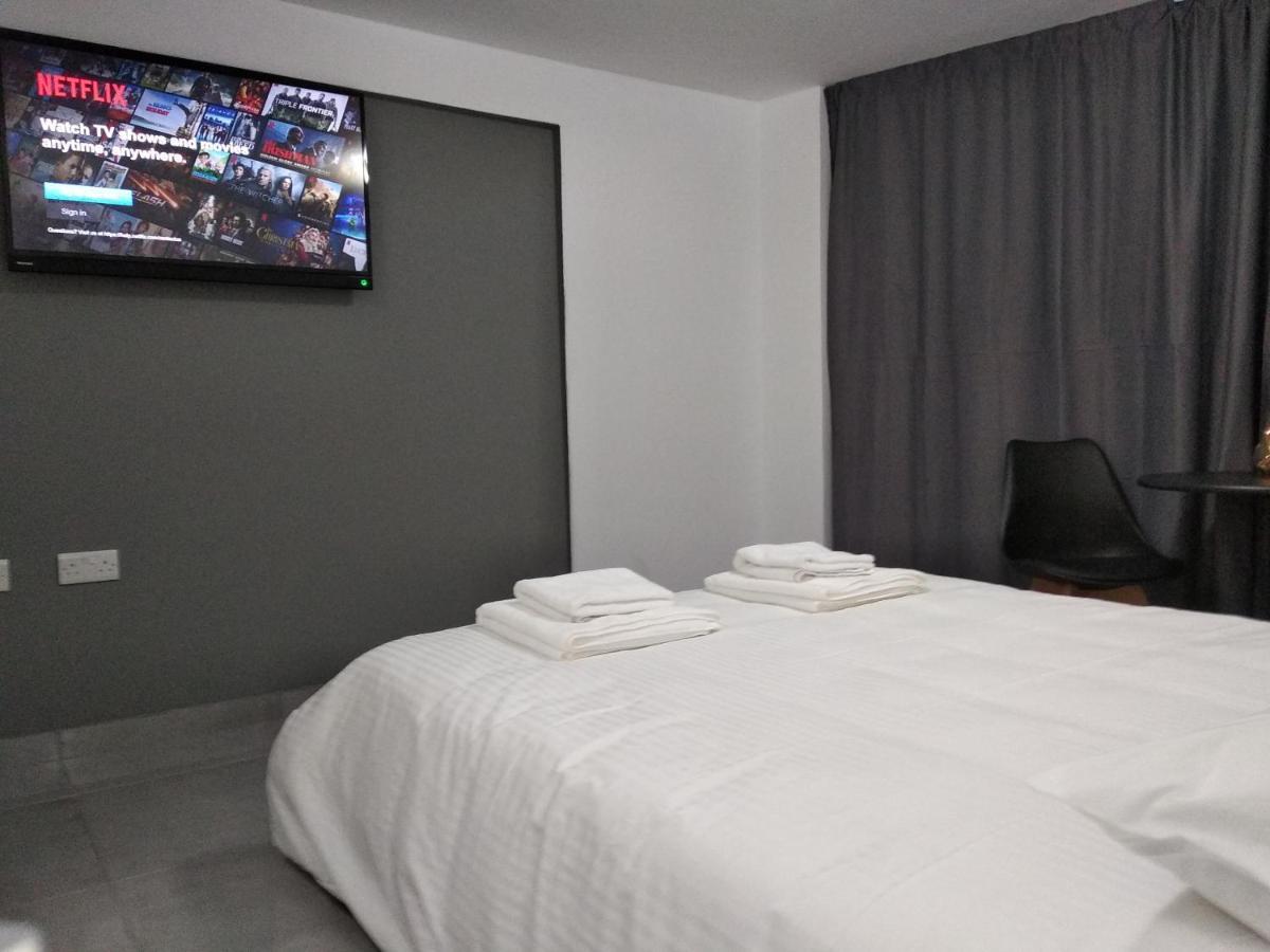 Ferienwohnung Cozy Place In The Heart Of Harbor Paphos Exterior foto